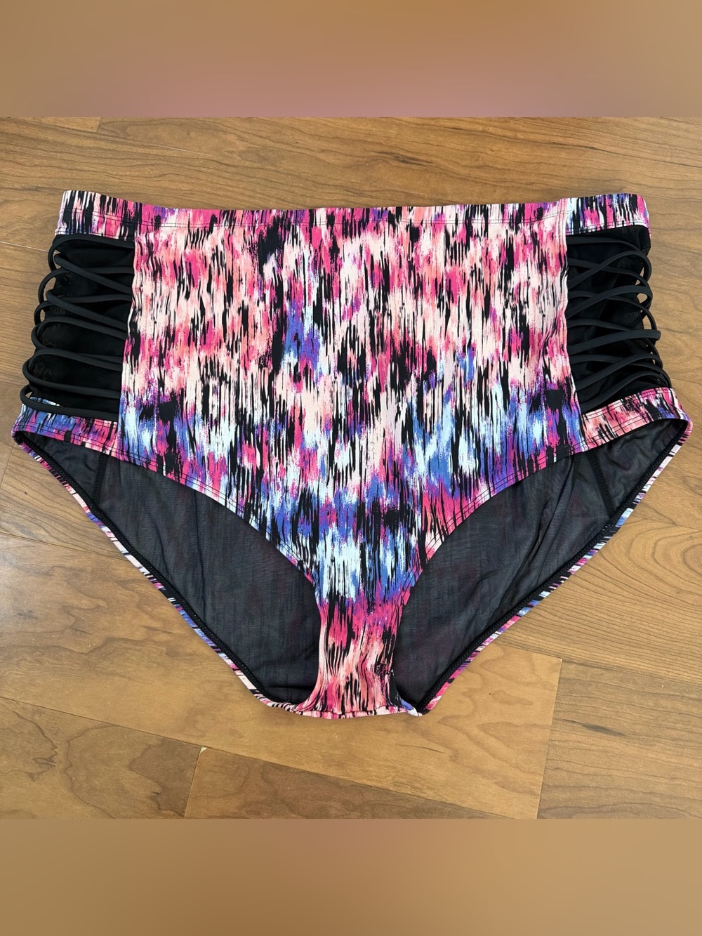Torrid Women Multicolor Tie Dye Elastic Waist Pull On Beach Bikini Bottom Size 4
